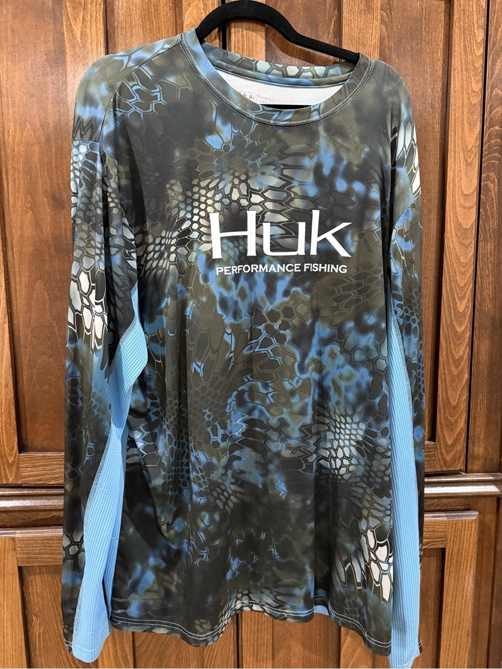 Huk Long-Sleeve Performance Fishing Shirt - Blue & Gray Camo